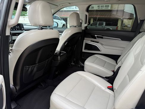 Used 2020 Kia Telluride S AWD/4WD image 16