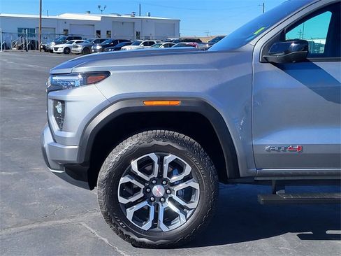 Used 2023 GMC Canyon AT4 w/ AT4 Premium Package image 9