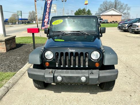 Used 2013 Jeep Wrangler Unlimited Sport image 2