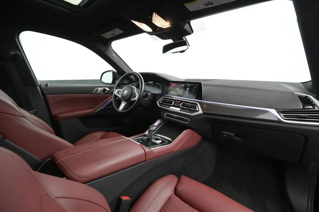 Used 2021 BMW X6 M50i AWD/4WD image 38