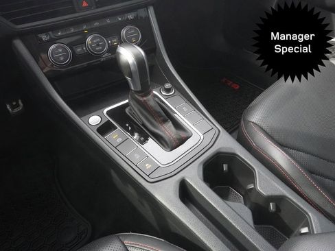 Used 2021 Volkswagen Jetta GLI Autobahn image 14