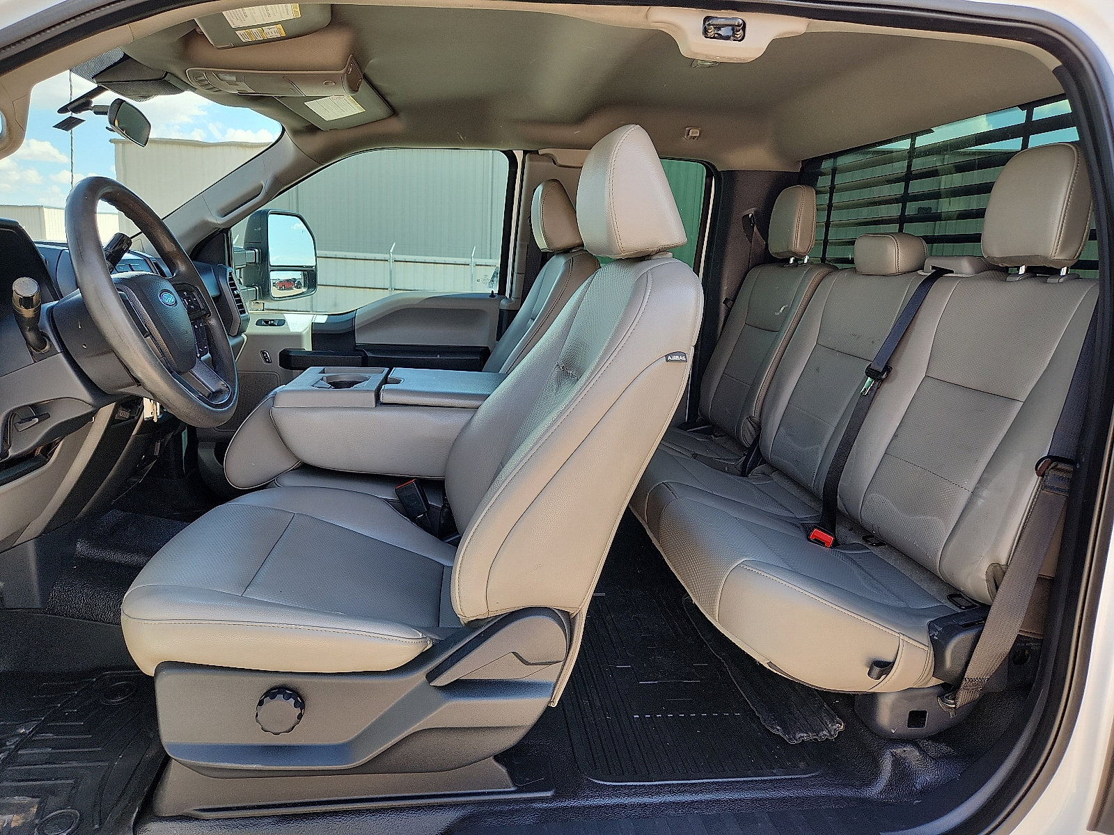 Used 2022 Ford F250 XL w/ Power Equipment Group AWD/4WD image 9