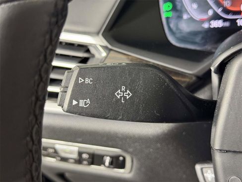 Used 2020 BMW X7 xDrive40i w/ M Sport Package image 21