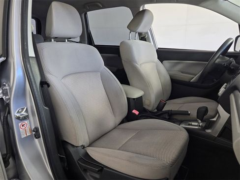 Used 2018 Subaru Forester 2.5i w/ Alloy Wheel Package image 16