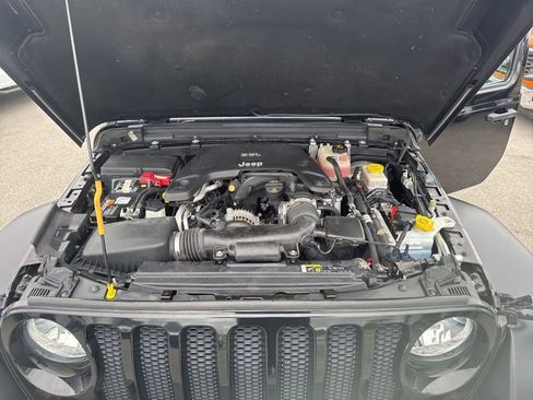 Used 2019 Jeep Wrangler Unlimited Sport S AWD/4WD image 54