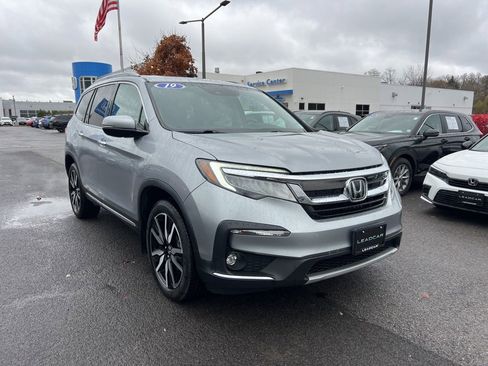 Used 2019 Honda Pilot Touring image 7