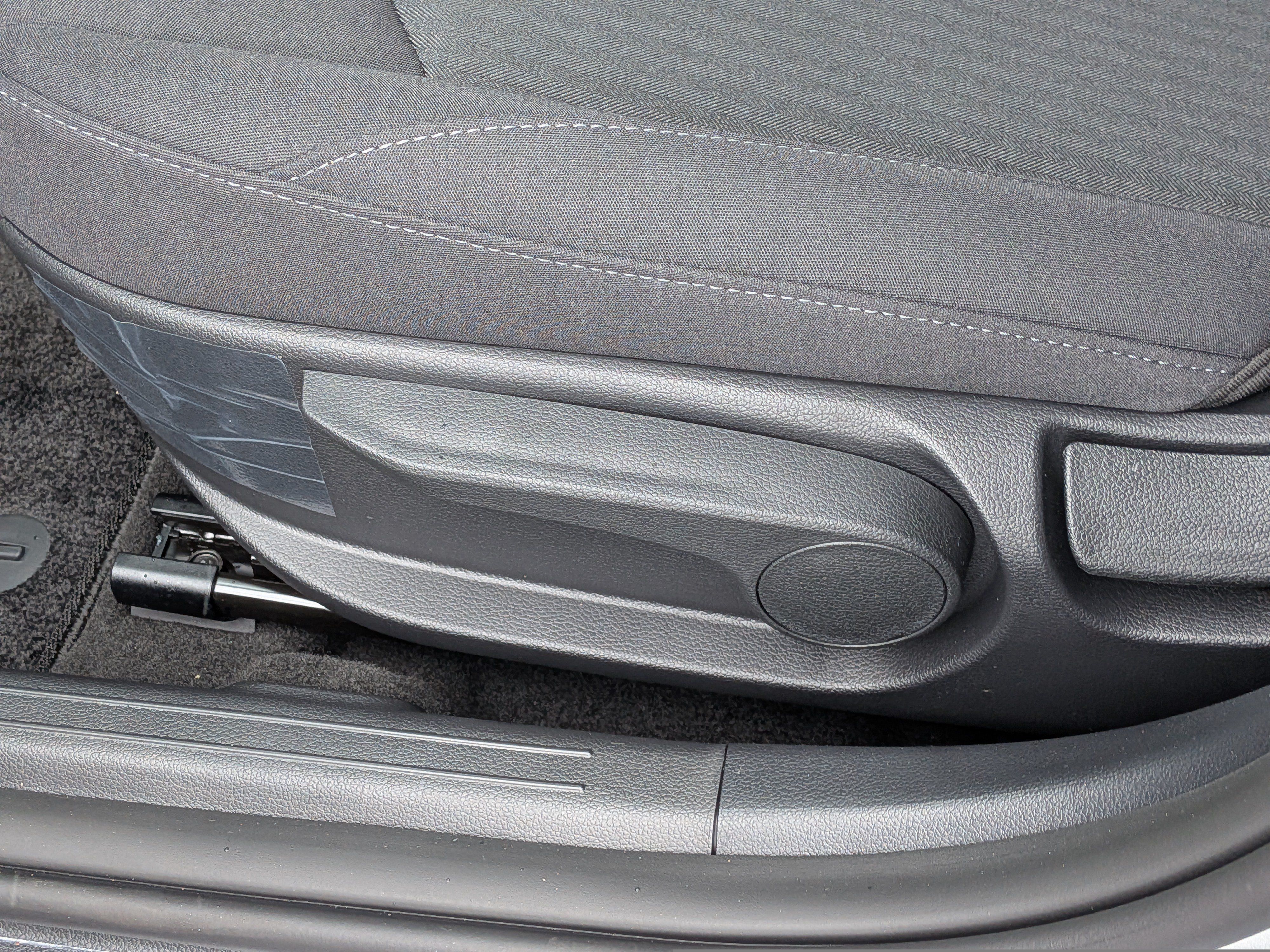 New 2026 Hyundai Elantra Limited FWD image 19