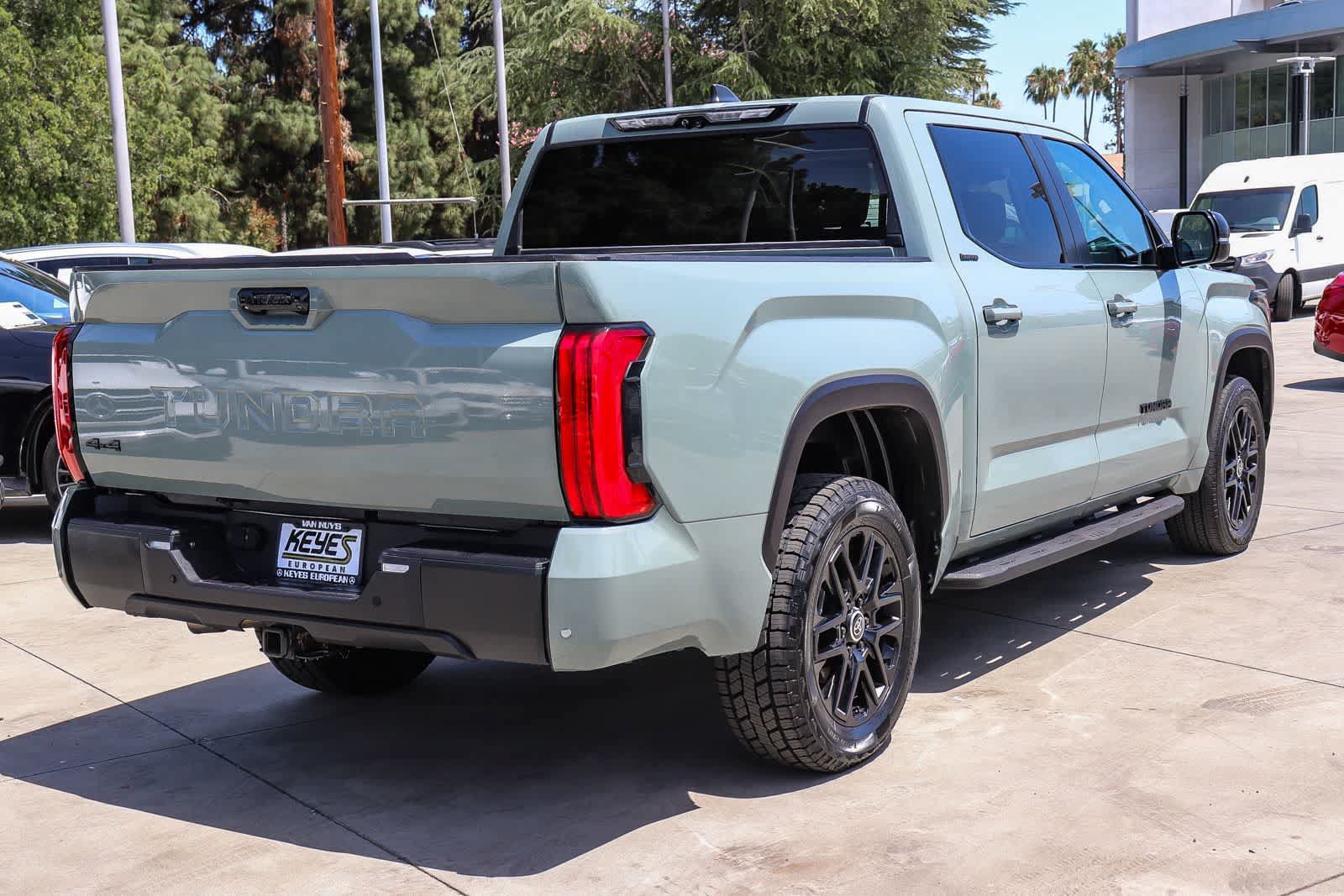 Used 2024 Toyota Tundra Limited AWD/4WD image 4