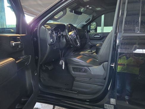 Used 2020 GMC Sierra 2500 AT4 w/ AT4 Premium Package AWD/4WD image 10