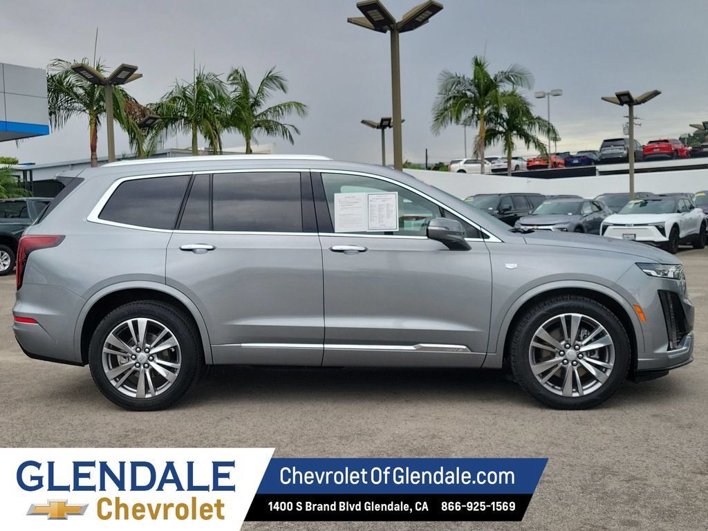 Used 2024 Cadillac XT6 Premium Luxury FWD image 10