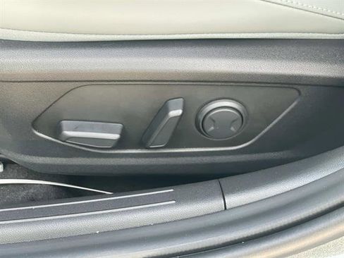 New 2026 Hyundai Elantra Limited FWD image 20