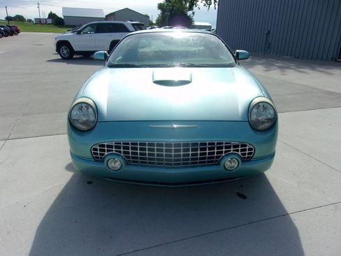 Used 2002 Ford Thunderbird RWD image 16