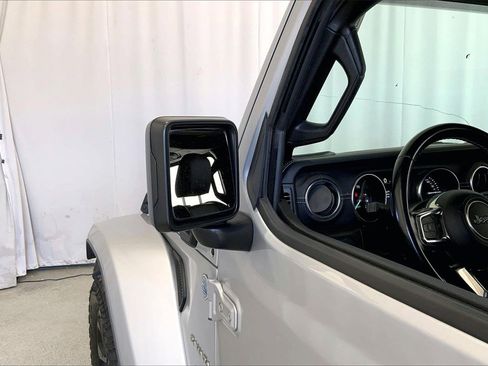 Used 2022 Jeep Wrangler Unlimited Sahara image 10