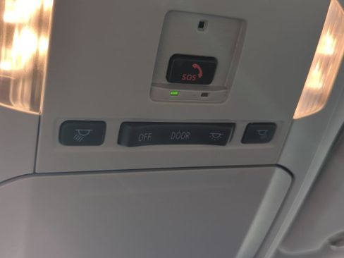 Certified 2025 Toyota Highlander LE FWD image 23