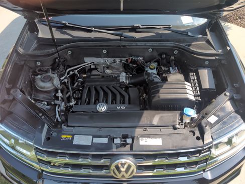Used 2019 Volkswagen Atlas SE w/ Panoramic Sunroof Package FWD image 34