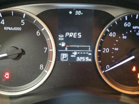 Used 2023 Nissan Versa S w/ Trunk Package image 14