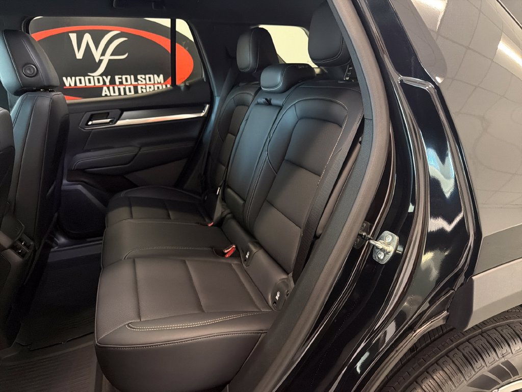 New 2027 GMC Terrain Elevation w/ Elevation Premium Package FWD image 11
