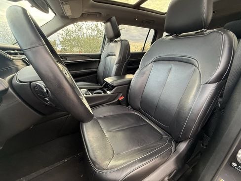 Used 2021 Jeep Grand Cherokee L Limited image 13