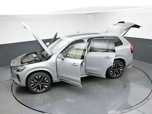 New 2026 Volvo XC90 B6 Ultra w/ Protection Package image 44