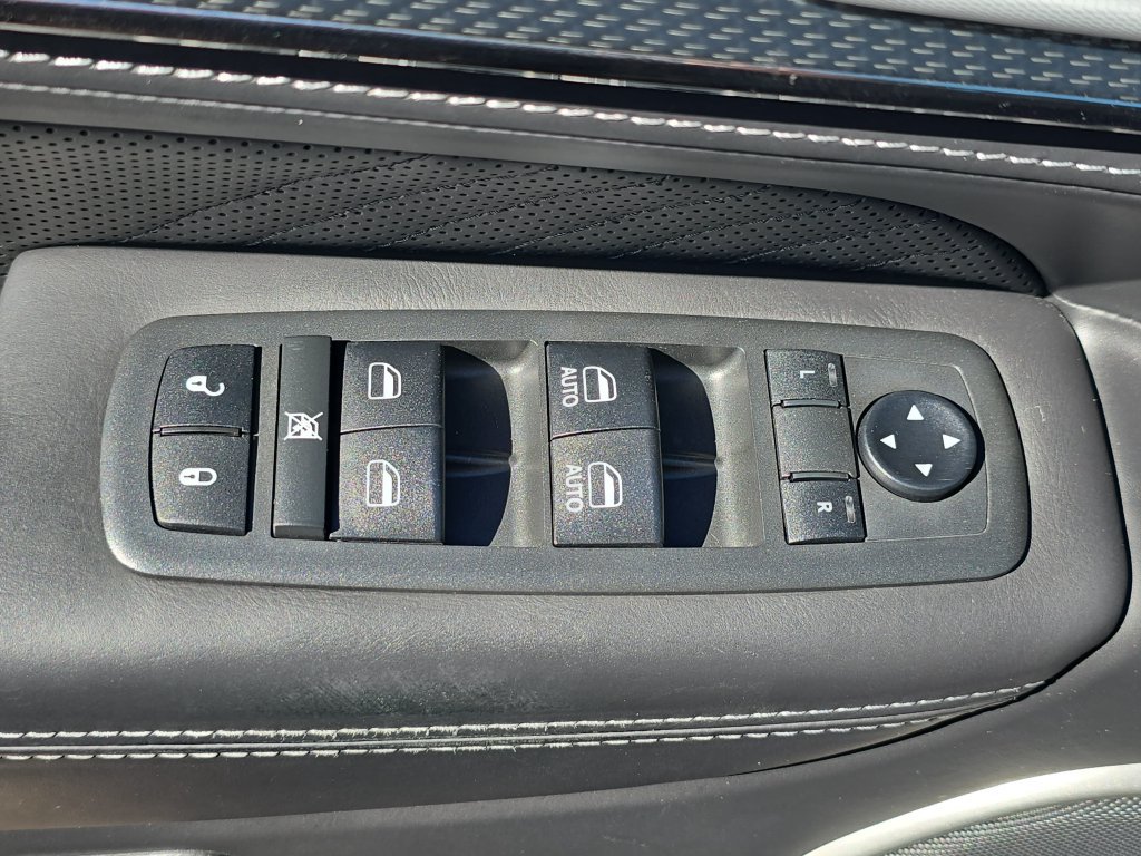 Used 2018 Jeep Grand Cherokee Trackhawk AWD/4WD image 23