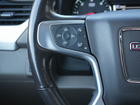 Used 2019 GMC Yukon SLT w/ Graphite Edition image 16