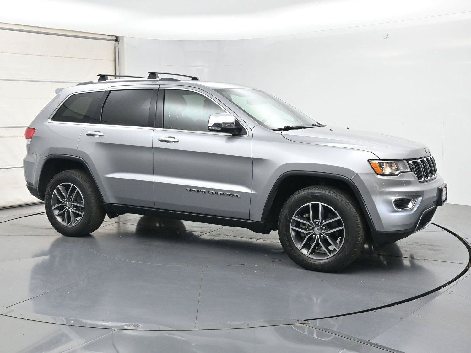 Used 2018 Jeep Grand Cherokee Limited AWD/4WD image 28