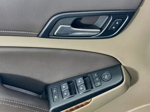 Used 2020 Chevrolet Tahoe Premier AWD/4WD image 17