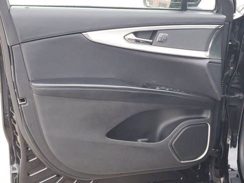 Used 2016 Lincoln MKX Premiere w/ Cargo Accessories Package image 7