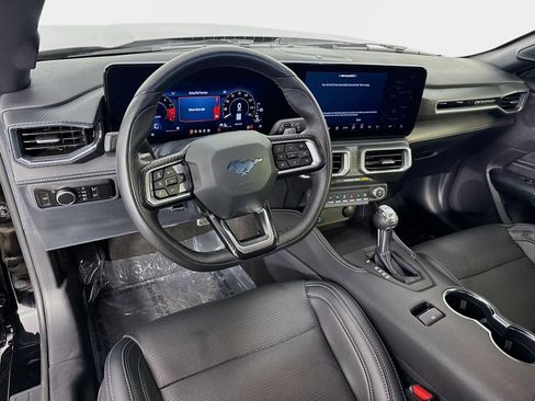 Used 2025 Ford Mustang GT Premium image 10