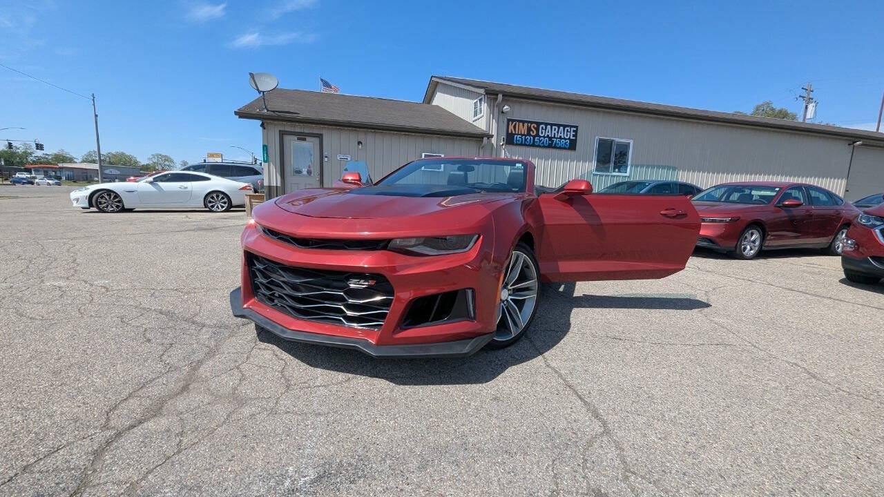 Used 2017 Chevrolet Camaro LT RWD image 14