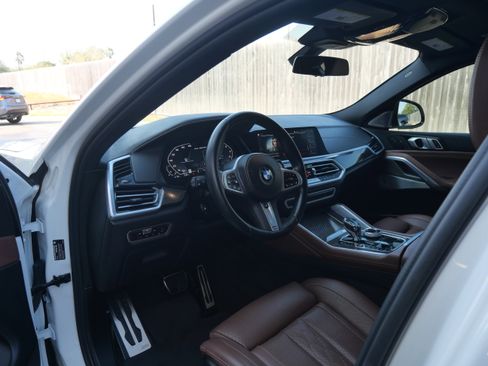 Used 2023 BMW X6 M50i w/ Executive Package image 19