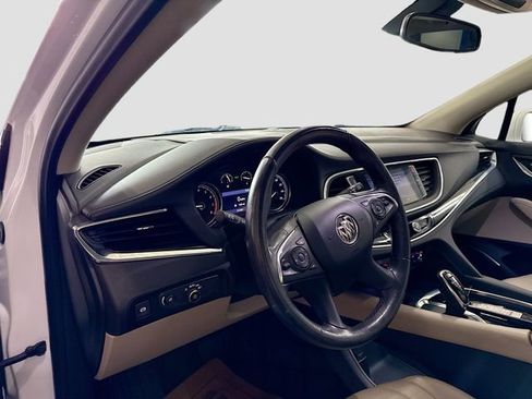 Used 2020 Buick Enclave Essence image 10