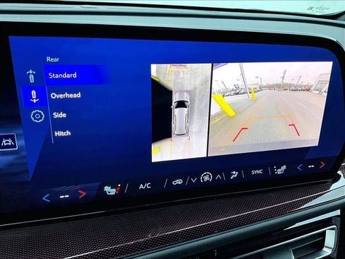 Used 2024 Chevrolet Traverse Z71 w/ LPO, Floor Liner Package image 20