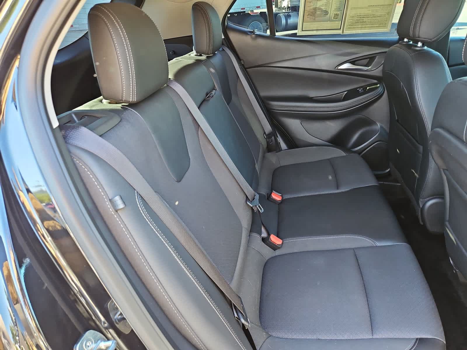 Used 2023 Buick Encore GX Select w/ Sport Touring Package FWD image 17