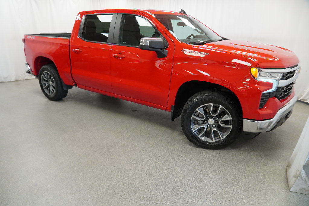 Used 2024 Chevrolet Silverado 1500 LT AWD/4WD image 13