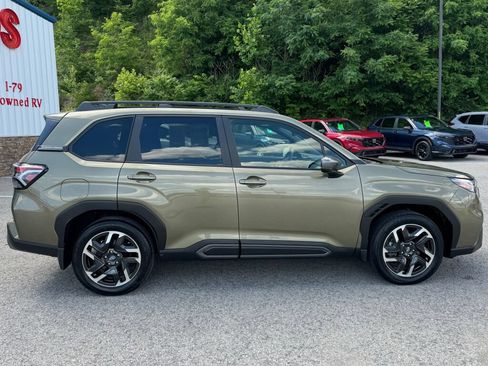 Used 2025 Subaru Forester Limited AWD/4WD image 8