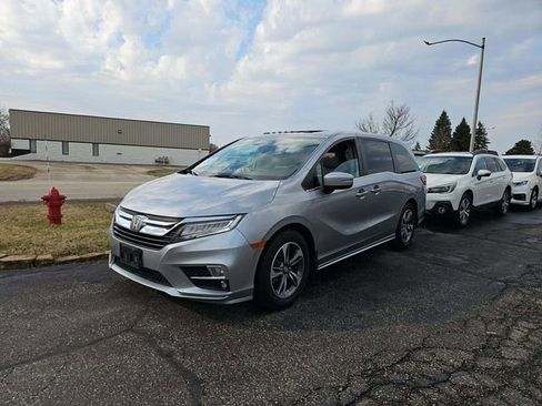 Used 2018 Honda Odyssey Touring image 1