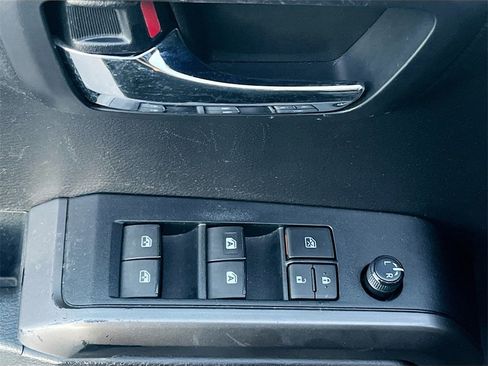 Used 2020 Toyota Tacoma TRD Sport w/ Technology Package image 18