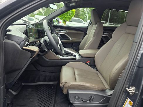Used 2025 Audi Q5 Premium Plus AWD/4WD image 12