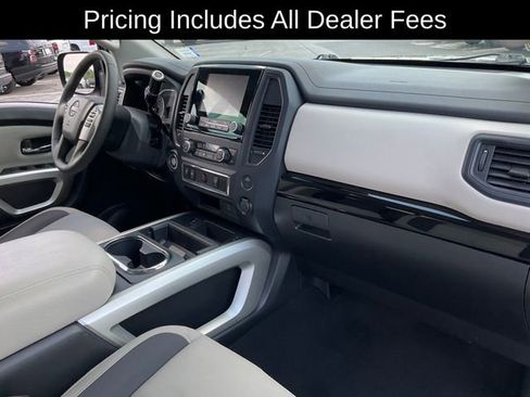 Used 2024 Nissan Titan SV w/ SV Convenience Package RWD image 20