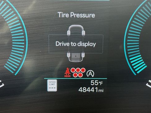 Used 2024 Hyundai Santa Fe SEL image 19