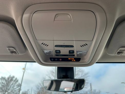 Used 2021 GMC Acadia Denali w/ Denali Ultimate Package image 46