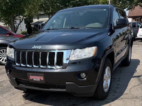 Used 2011 Jeep Grand Cherokee Laredo w/ Security & Convenience Group AWD/4WD image 4