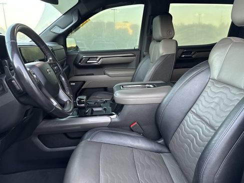 Used 2022 Chevrolet Silverado 1500 ZR2 image 5