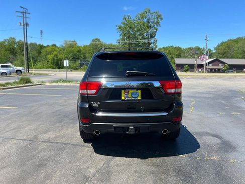 Used 2013 Jeep Grand Cherokee Overland w/ Advance Technology Group AWD/4WD image 7