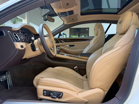 Used 2023 Bentley Continental GT Azure AWD/4WD image 24