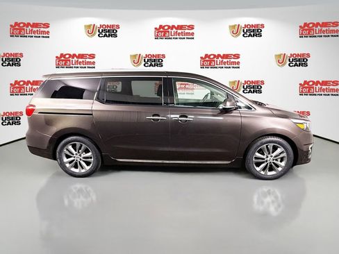 Used 2017 Kia Sedona SX Limited image 17