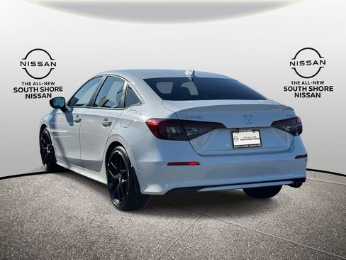 Used 2025 Honda Civic Sport image 8