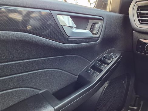 Used 2023 Ford Escape ST-Line w/ Tech Pack #1 image 19