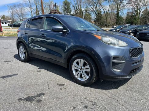 Used 2017 Kia Sportage LX FWD image 3